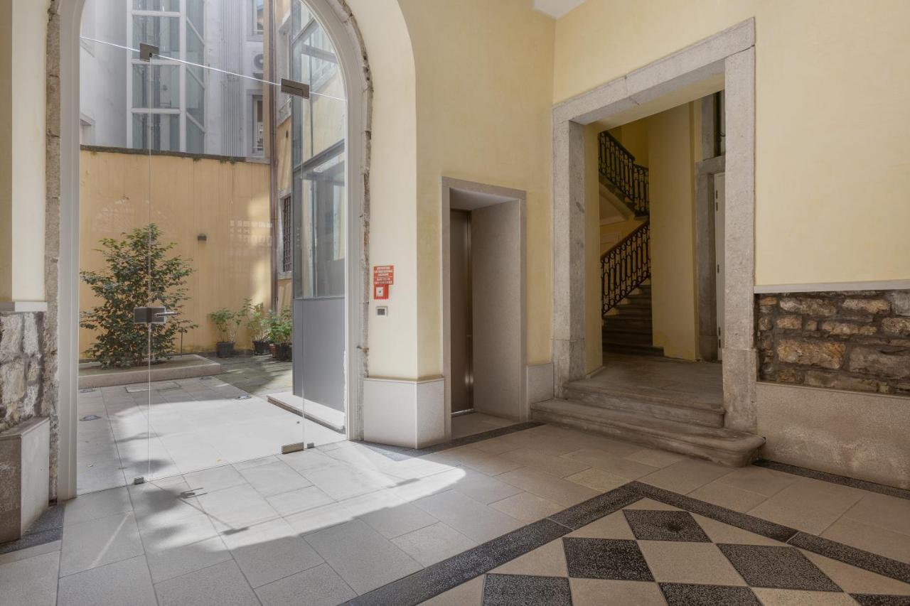 Suite Saba, Stile E Parcheggio In Centro A Trieste Luaran gambar